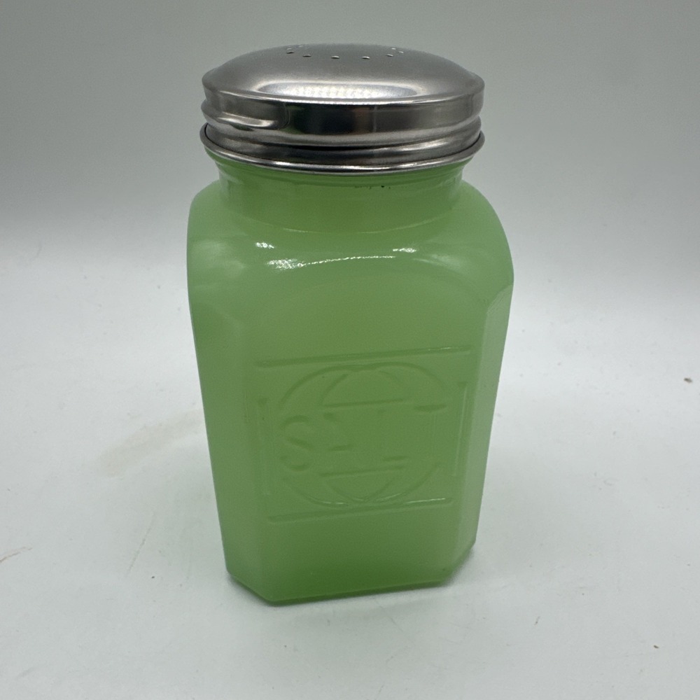 Jadeite Green Glass Salt Shaker Metal Top 6 oz Vintage Style Kitchen Bar
